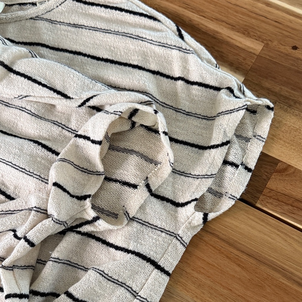 Max Studio Cream and Black Striped Top - M - Picture 6 of 10